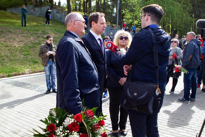 Gegužės 9-osios minėjimas Antakalnio kapinėse