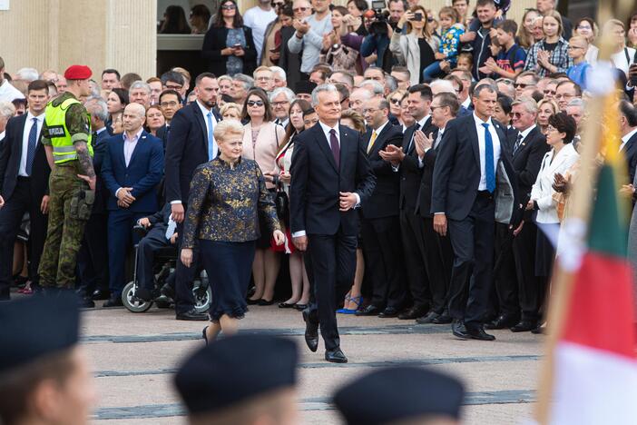 Prezidentą pagerbė ginkluotosios pajėgos