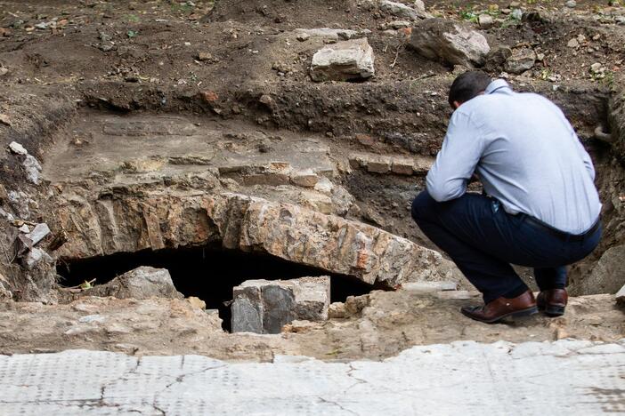 Pristatyti Didžiosios sinagogos radiniai