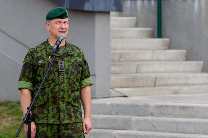 Sausumos pajėgų vado pareigų perdavimo ceremonija