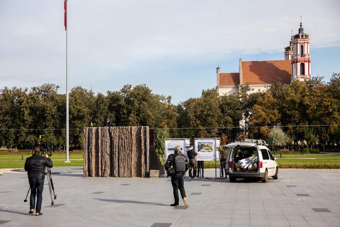 Laisvės kalvos maketas Lukiškių aikštėje