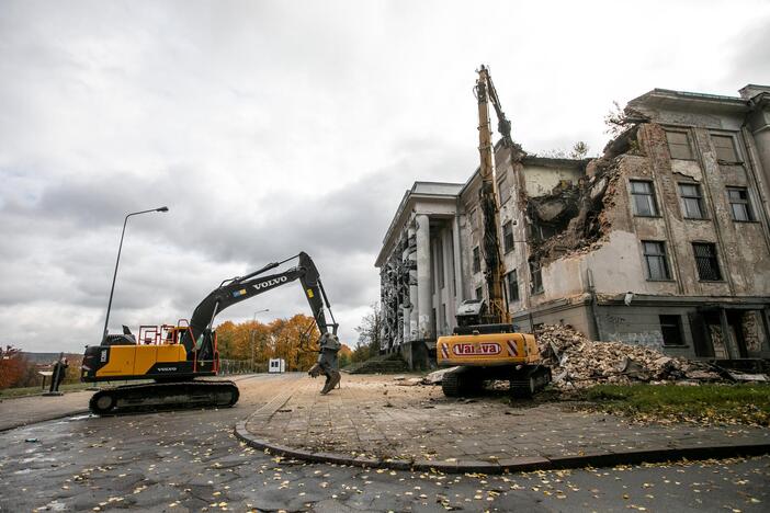 Griaunami sostinės Profsąjungų rūmai