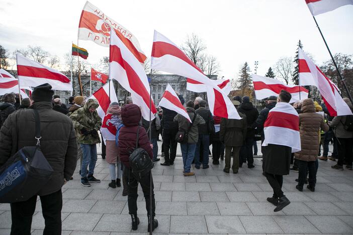 Iškilmingos sukilimo vadų laidotuvės