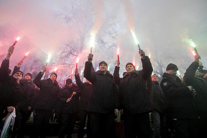 Pareigūnų protestas prie Seimo