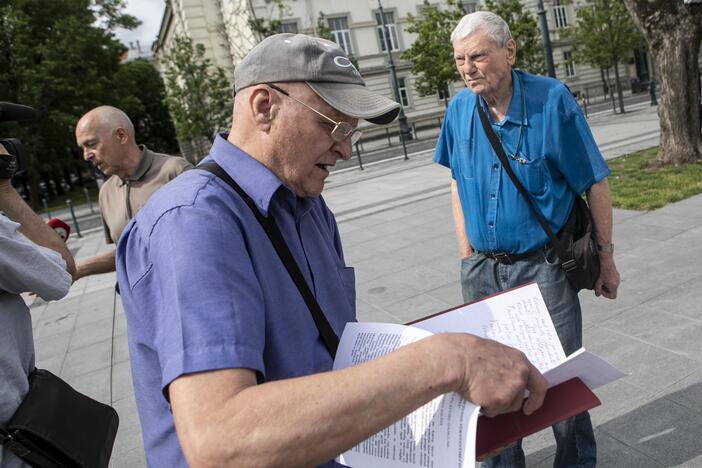 Lukiškių aikštėje atidarytas paplūdimys