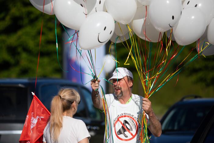 Šeimų maršo protestas prie Seimo