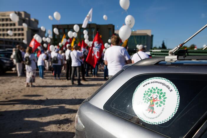 Šeimų maršo protestas prie Seimo