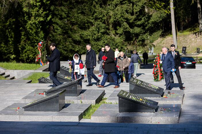 Gegužės 9-oji sostinės Antakalnio kapinėse