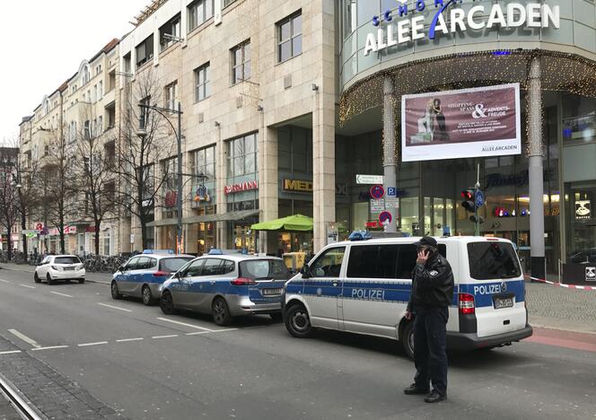 Vokietijoje sulaikyti du broliai, įtariami planavę išpuolį prekybos centre