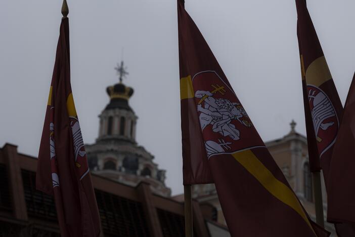 Vilniuje – iškilminga vėliavų pakėlimo ceremonija