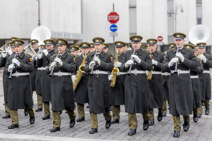 Vilniuje – iškilminga vėliavų pakėlimo ceremonija