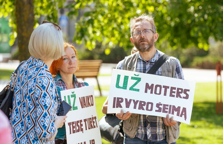 Protestas prieš tos pačios lyties asmenų sąjungų įteisinimą