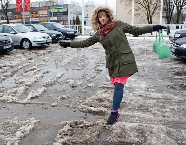 Pasirengimą šventėms lydi pėsčiųjų traumos ir eismo spūstys