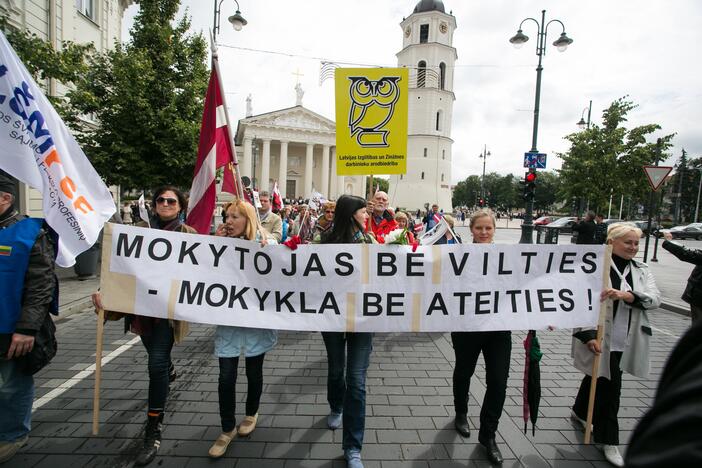 Premjeras nori išgirsti mokytojų požiūrį į planuojamas permainas