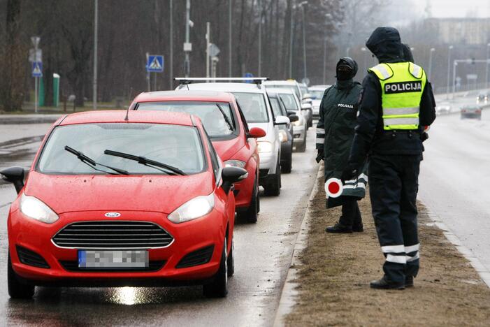 Klaipėdos policijos pareigūnai dirba postuose