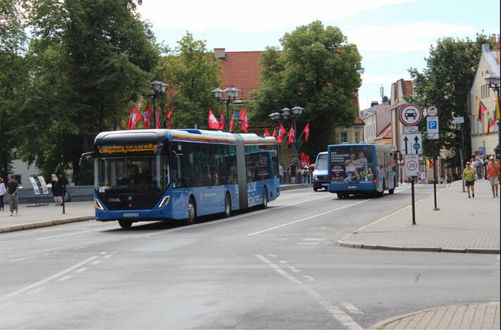 Įprasta: autobusų švieslentėse visada naudojamas tas pats užrašo šablonas, jis, kaip teigiama, tiesiog informuoja žmones, jog keleiviai nebevežami.