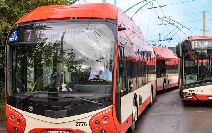 Atsinaujina: šiemet Vilniaus viešojo transporto parką papildys nauji „Škoda 32 Tr“ troleibusai.