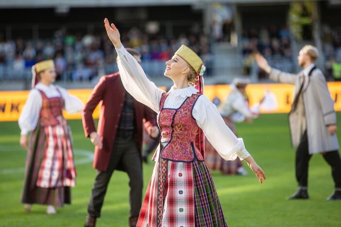  Pasaulio futbolo legendų rungtynės su legendiniais Lietuvos futbolininkais