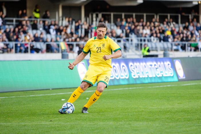  Pasaulio futbolo legendų rungtynės su legendiniais Lietuvos futbolininkais