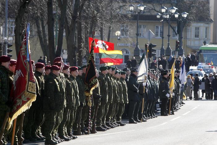 Laikas: 12 val. Atgimimo aikštėje prasidės iškilmingas Lietuvos valstybės atkūrimo dienos minėjimas.