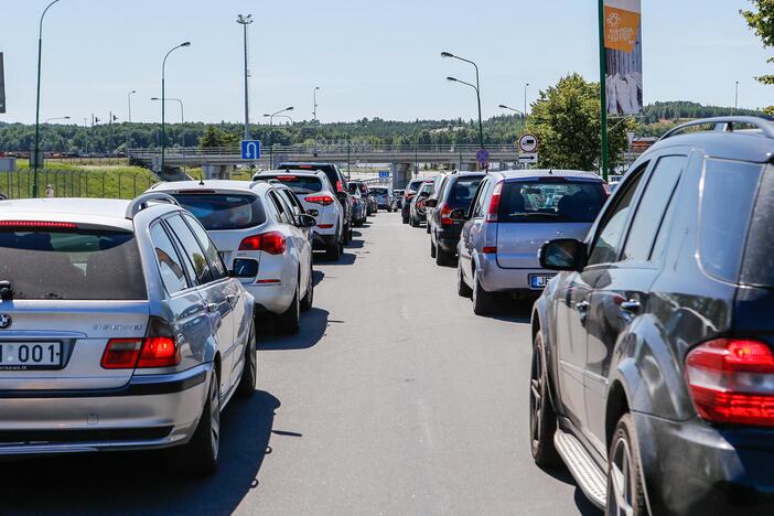 Papiktino: jau visą mėnesį neringiškiai laukia aiškaus pasakymo, ar liks naujoji tvarka perkėloje, ar bus sugrąžinta senoji.