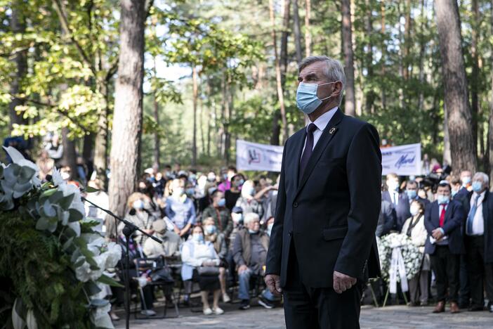 Genocido aukų pagerbimas Panerių memoriale