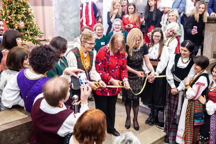 Tarptautinės Kalėdų labdaros mugės atidarymas Vilniuje