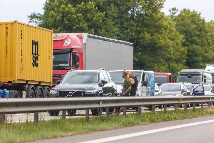 Kraupi avarija kelyje A1 – žuvo du jauni žmonės