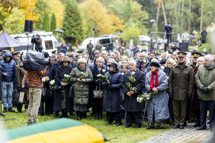 Pulkininko J. Vitkaus-Kazimieraičio laidotuvių ceremonija