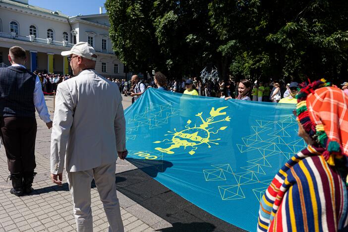 Dainų šventės vėliavos pakėlimo ceremonija Vilniuje