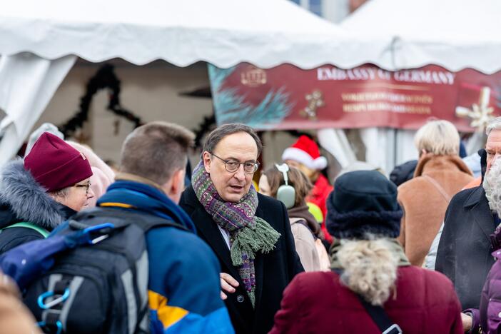 Iškilmingas jubiliejinės 20-osios Tarptautinės Kalėdų labdaros mugės atidarymas