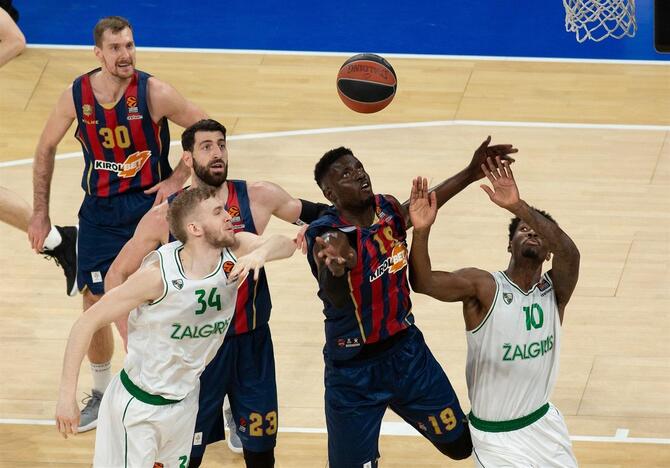 Pranašumas: žalgiriečiai laimėjo kovą su "Baskonia" dėl kamuolio 43:22