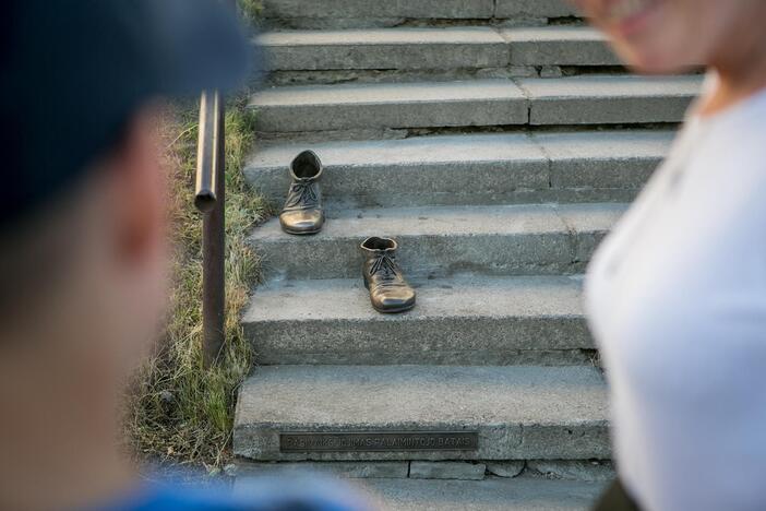 Naujasis „Kauno akcentas“ – „Pasivaikščiojimas palaimintojo batais“ 