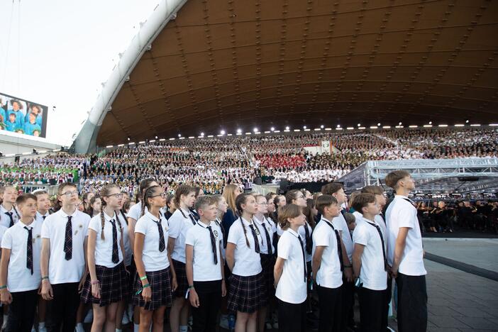 Vingio parke – šimtmečio Dainų šventės finalas 