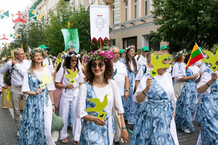 Dešimttūkstantinė Dainų šventės eisena Vilniuje