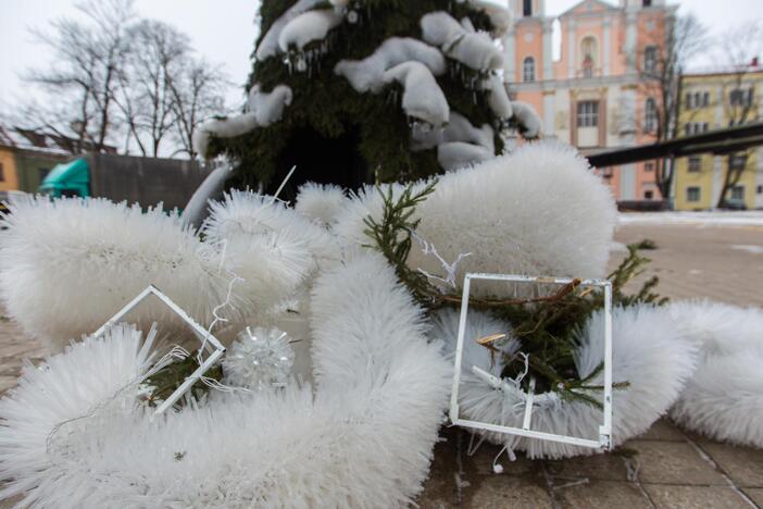 Kaunas atsisveikina su Kalėdų egle