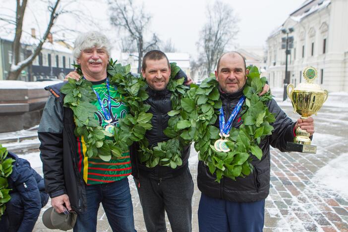 Poledinės žūklės čempionų sutikimas Kaune