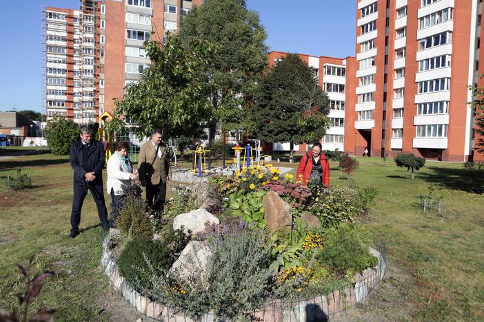 Iniciatyva: Miško rajone išrinkti ir įvertinti gražiausiai tvarkomi kiemai bei darželiai.