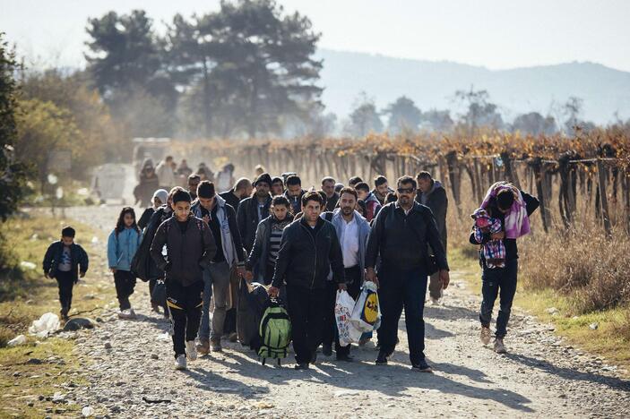 Prancūzija raginama nedelsiant nutraukti migrantų priėmimą