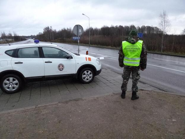 Kinas bandė prasmukti su padirbtu vairuotojo pažymėjimu