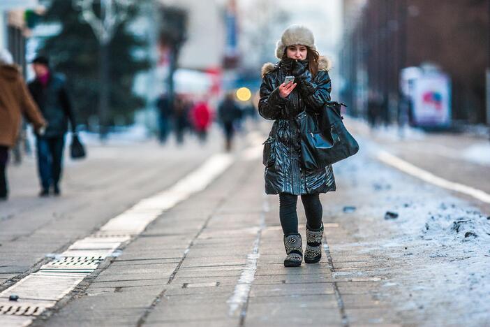 Naktimis gali spustelti iki 11–13 laipsnių šaltukas 