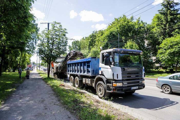 Uždaryta Kovo 11-osios gatvės atkarpa