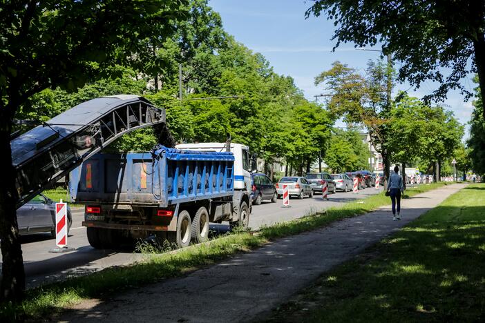 Uždaryta Kovo 11-osios gatvės atkarpa