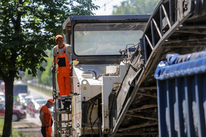 Uždaryta Kovo 11-osios gatvės atkarpa