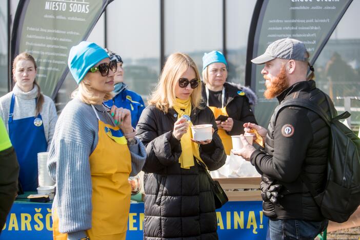 Kazimiero mugėje – ukrainietiški barščiai