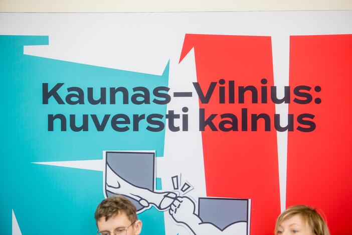 Parodos „Kaunas–Vilnius: nuversti kalnus“ pristatymas