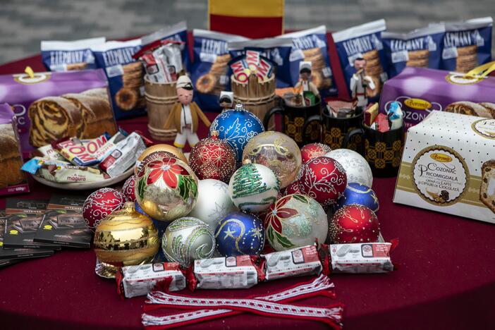 Vilniuje atidaryta virtuali labdaros Kalėdų mugė