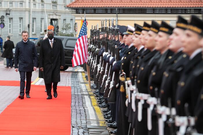 Oficiali JAV gynybos sekretoriaus pasitikimo ceremonija