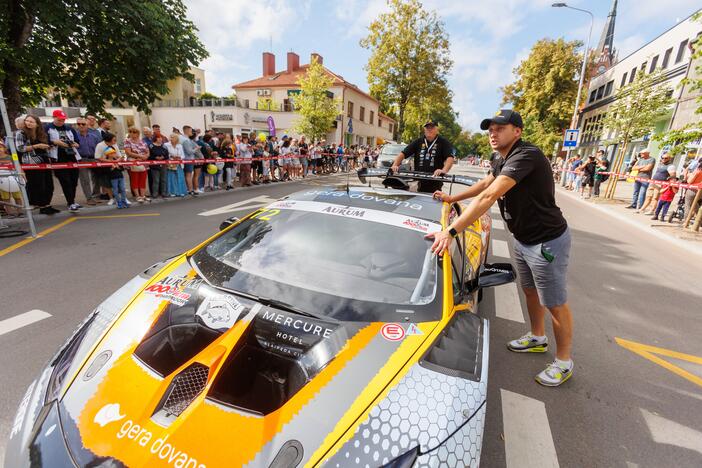 „Aurum 1006 km powered by Hankook“ lenktynių paradas