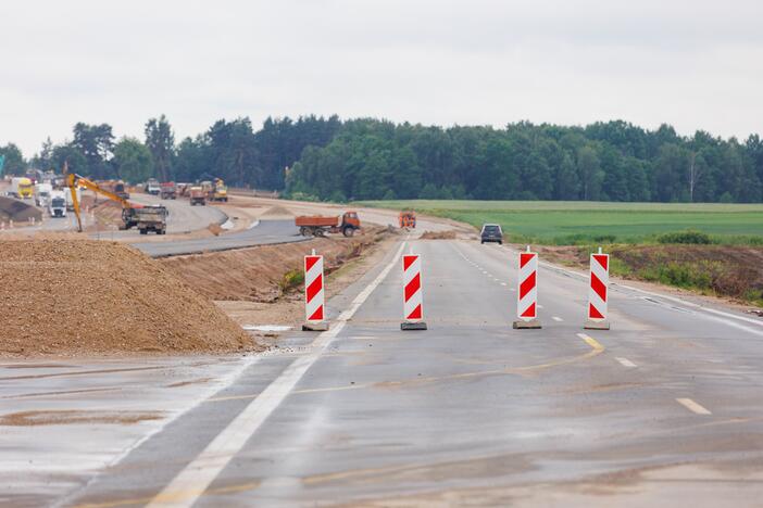 Pradedamas tiesti vienas ilgiausių automagistralės „Via Baltica“ ruožų